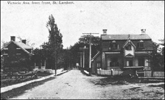 Rue Victoria, à Saint-Lambert.
